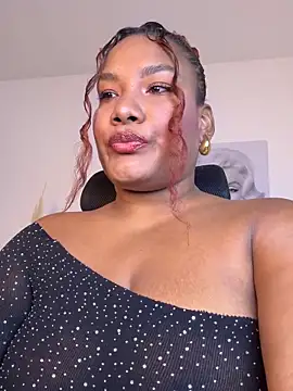 Snapshot of anailynn chatting on November 25, 11:16 pm anailynn online show from November 25, 11:16 pm