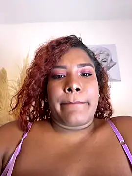 Snapshot of anailynn chatting on November 19, 12:54 am anailynn online show from November 19, 12:54 am