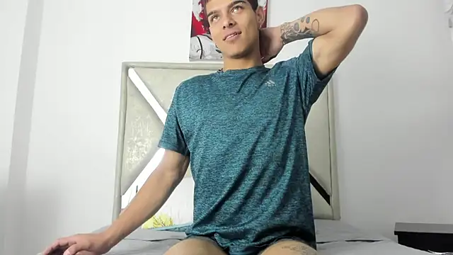 wyatt 3 online show from December 2, 1:13 pm