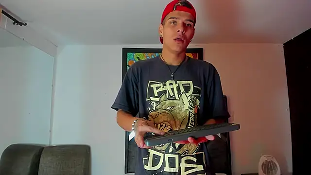 wyatt 3 online show from November 3, 12:42 pm