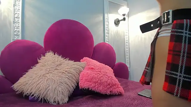 Saammy 17 online show from October 25, 8:31 pm