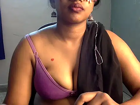 Snapshot of Hot-Honey20 chatting on October 23, 12:15 pm Hot-Honey20 online show from October 23, 12:15 pm