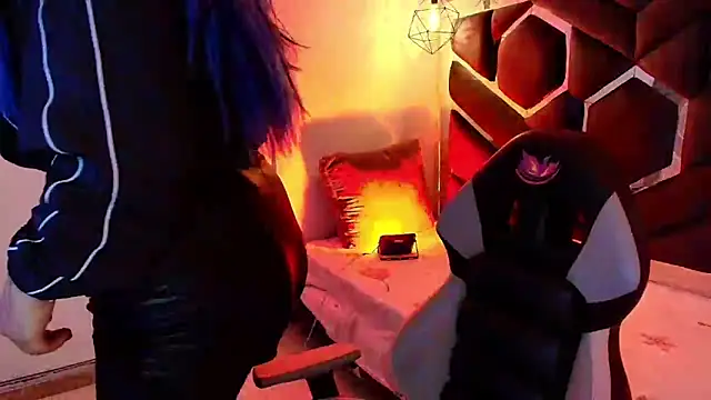 Melissa Adamsx online show from April 15, 6:56 pm