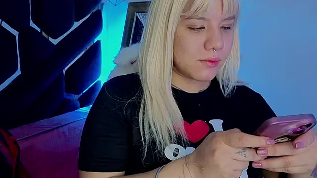 Melissa Adamsx online show from March 28, 7:04 pm