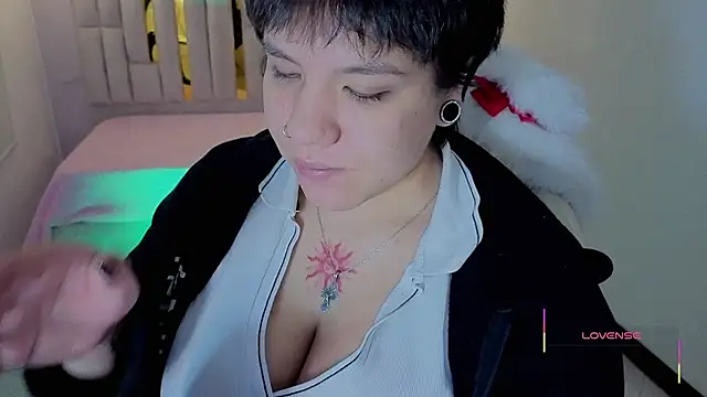 Snapshot of Melissa_Adamsx chatting on November 24, 11:21 am Melissa Adamsx online show from November 24, 11:21 am