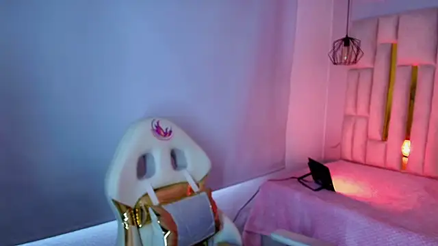 Melissa Adamsx online show from March 7, 6:35 pm