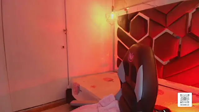 Melissa Adamsx online show from February 5, 7:21 pm