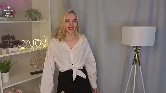 JaymieVigen online show from September 28, 3:13 am