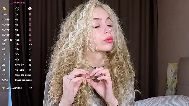 JaymieVigen online show from April 9, 3:19 am