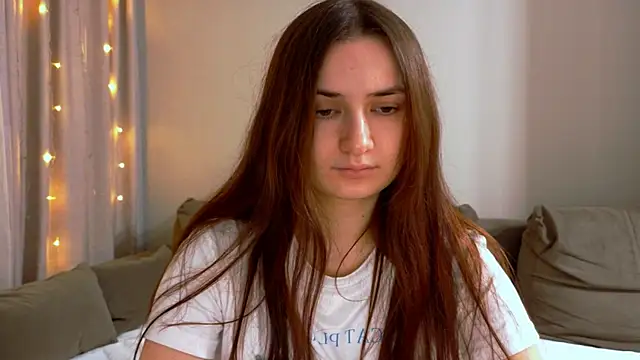 Lelia Vibe online show from January 8, 5:30 pm