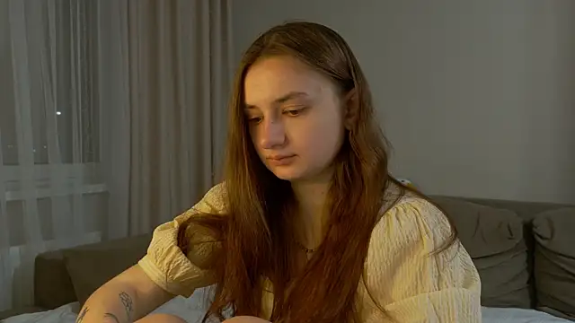 Lelia Vibe online show from April 14, 7:30 pm