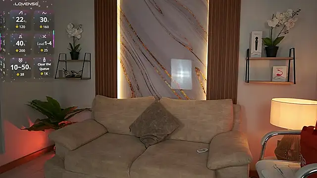 Snapshot of MilaCrave chatting on November 21, 11:42 am MilaCrave online show from November 21, 11:42 am