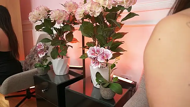 MilaCrave online show from January 10, 11:49 am