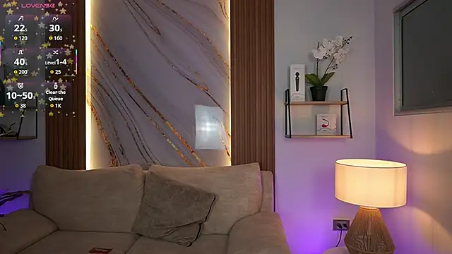 Snapshot of MilaCrave chatting on November 17, 11:36 am MilaCrave online show from November 17, 11:36 am