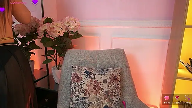 MilaCrave online show from March 13, 12:21 pm