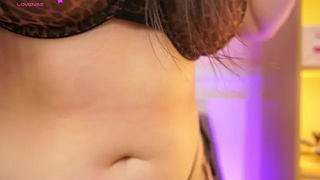 Snapshot of MilaCrave chatting on February 2, 11:42 am MilaCrave online show from February 2, 11:42 am