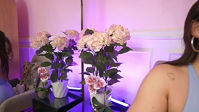 MilaCrave online show from January 13, 11:36 am