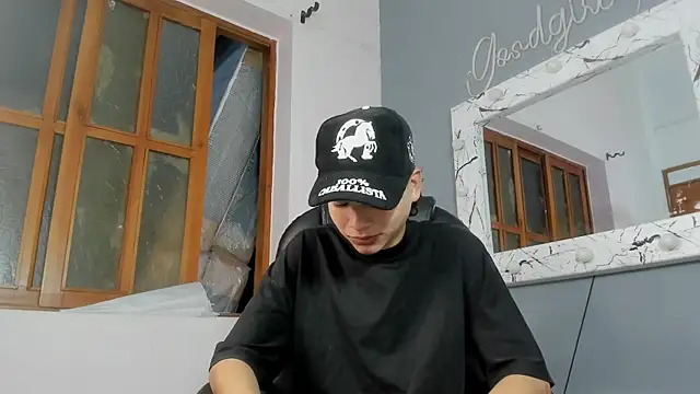 Snapshot of camillo_virgil chatting on September 28, 10:55 am camillo virgil online show from September 28, 10:55 am