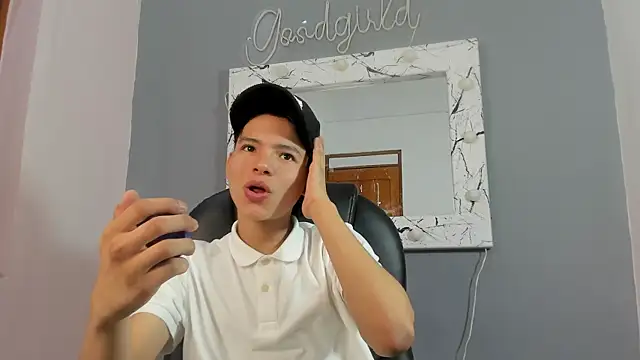 Snapshot of camillo_virgil chatting on September 30, 11:16 am camillo virgil online show from September 30, 11:16 am