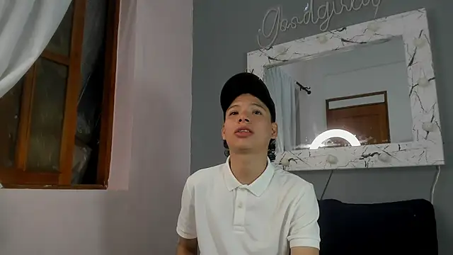 Snapshot of camillo_virgil chatting on September 21, 10:53 am camillo virgil online show from September 21, 10:53 am