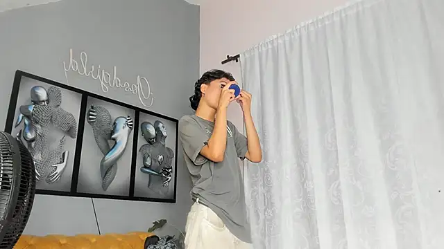 camillo virgil online show from December 2, 10:39 am