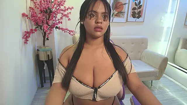 Anie johnson online show from November 4, 6:55 pm