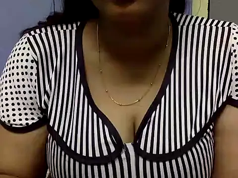 Snapshot of Dimplegirl chatting on October 24, 11:48 pm Dimplegirl online show from October 24, 11:48 pm