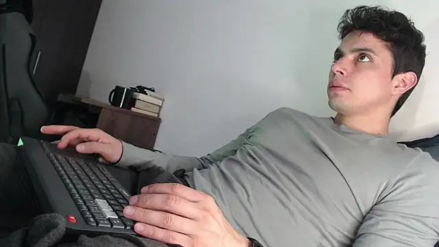 Snapshot of yourfavoriteboy__ chatting on January 5, 9:07 pm yourfavoriteboy online show from January 5, 9:07 pm