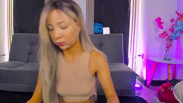 jennie whitee online show from November 20, 11:33 am