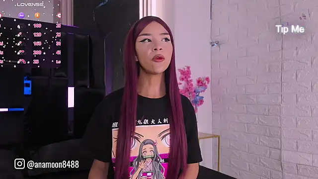 jennie whitee online show from September 11, 11:43 am