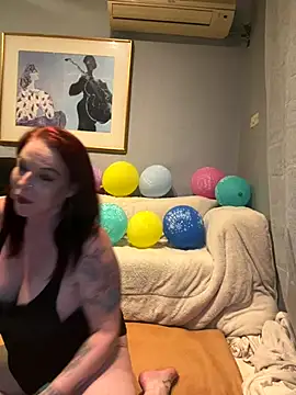 Island Siren online show from November 8, 10:35 pm