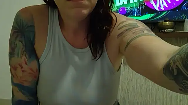 Island Siren online show from October 17, 9:38 pm