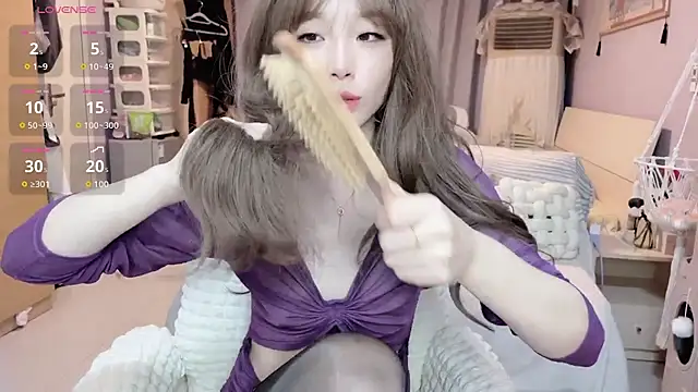 Y2Luvk online show from October 30, 9:55 pm