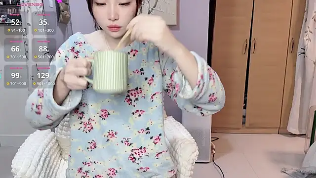 Y2Luvk online show from November 27, 10:21 pm