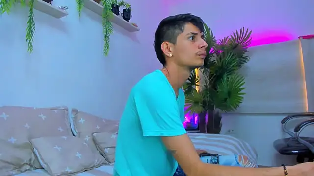 Snapshot of Wicked_Twink chatting on October 26, 1:11 pm Wicked Twink online show from October 26, 1:11 pm