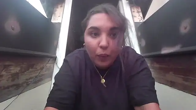 Snapshot of LadySophia03 chatting on October 3, 4:30 pm LadySophia03 online show from October 3, 4:30 pm