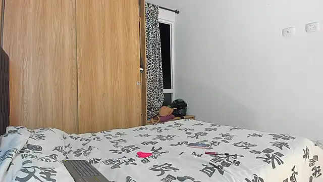 Snapshot of Ivy_smithf chatting on July 15, 1:01 am Ivy smithf online show from July 15, 1:01 am