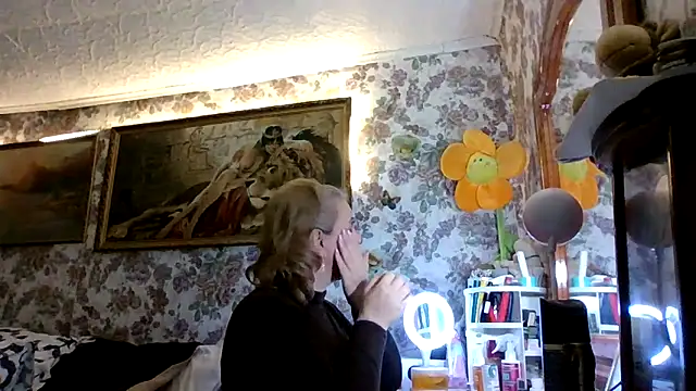 LustyyX online show from December 18, 6:07 am