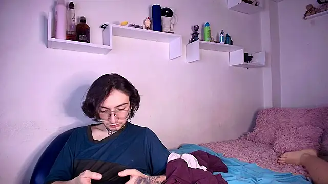 annyharriis online show from January 13, 10:13 pm