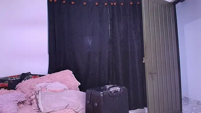 annyharriis online show from July 31, 7:00 pm