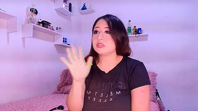 annyharriis online show from October 5, 7:37 pm