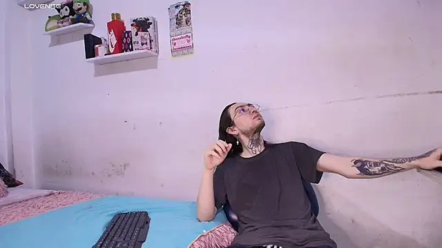 annyharriis online show from July 13, 8:19 pm