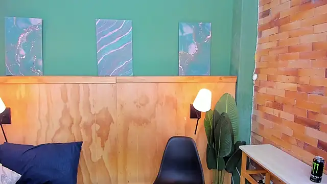 halleylorens online show from March 31, 7:27 pm