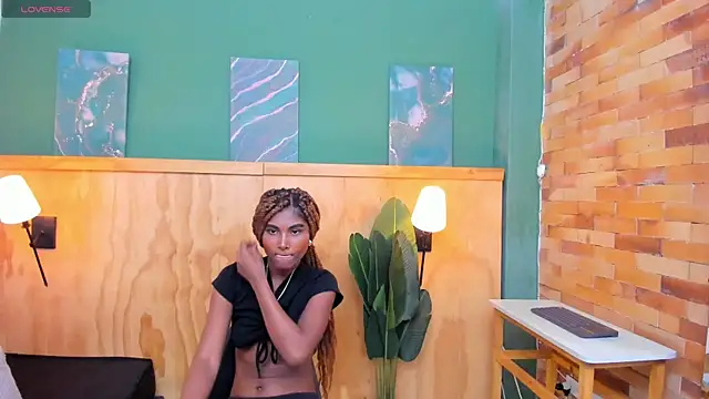 halleylorens online show from April 16, 7:03 pm