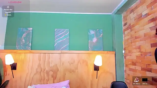 halleylorens online show from March 17, 7:28 pm