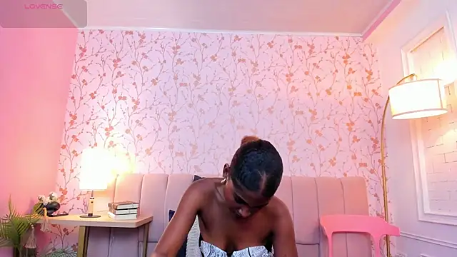 Snapshot of halleylorens chatting on May 25, 7:12 pm halleylorens online show from May 25, 7:12 pm
