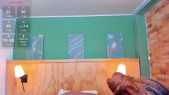 halleylorens online show from March 26, 7:34 pm