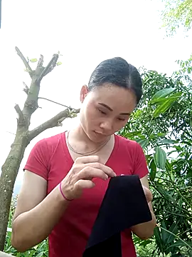 Ruaiuoi online show from April 3, 9:27 am