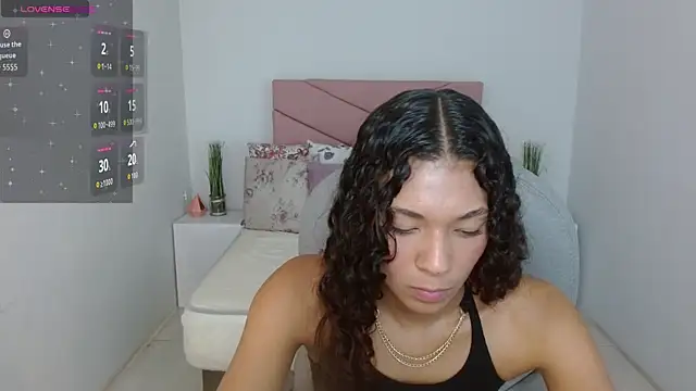 SarayVega  online show from November 1, 7:30 pm