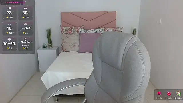 SarayVega  online show from October 16, 7:11 pm